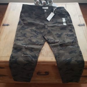 NWT Lane Bryant Camo Deconstructed Jean's Pants 18
